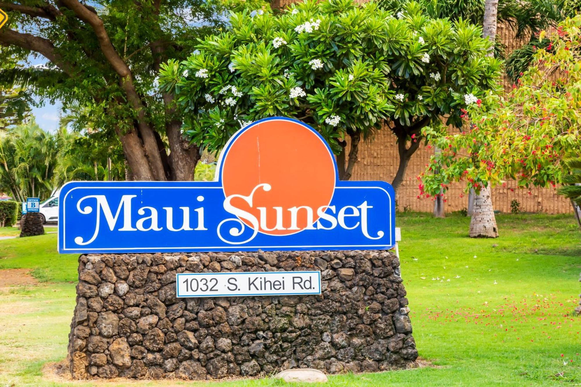 Апарт отель Maui Sunset Кихей Экстерьер фото
